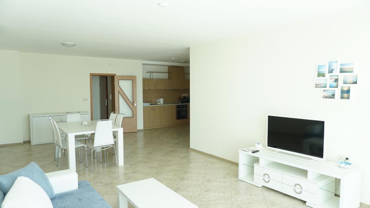 Calithea Complex Aparthotel Kavarna Exterior photo