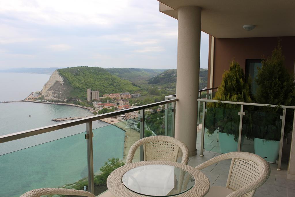 Calithea Complex Aparthotel Kavarna Exterior photo