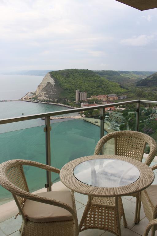 Calithea Complex Aparthotel Kavarna Exterior photo