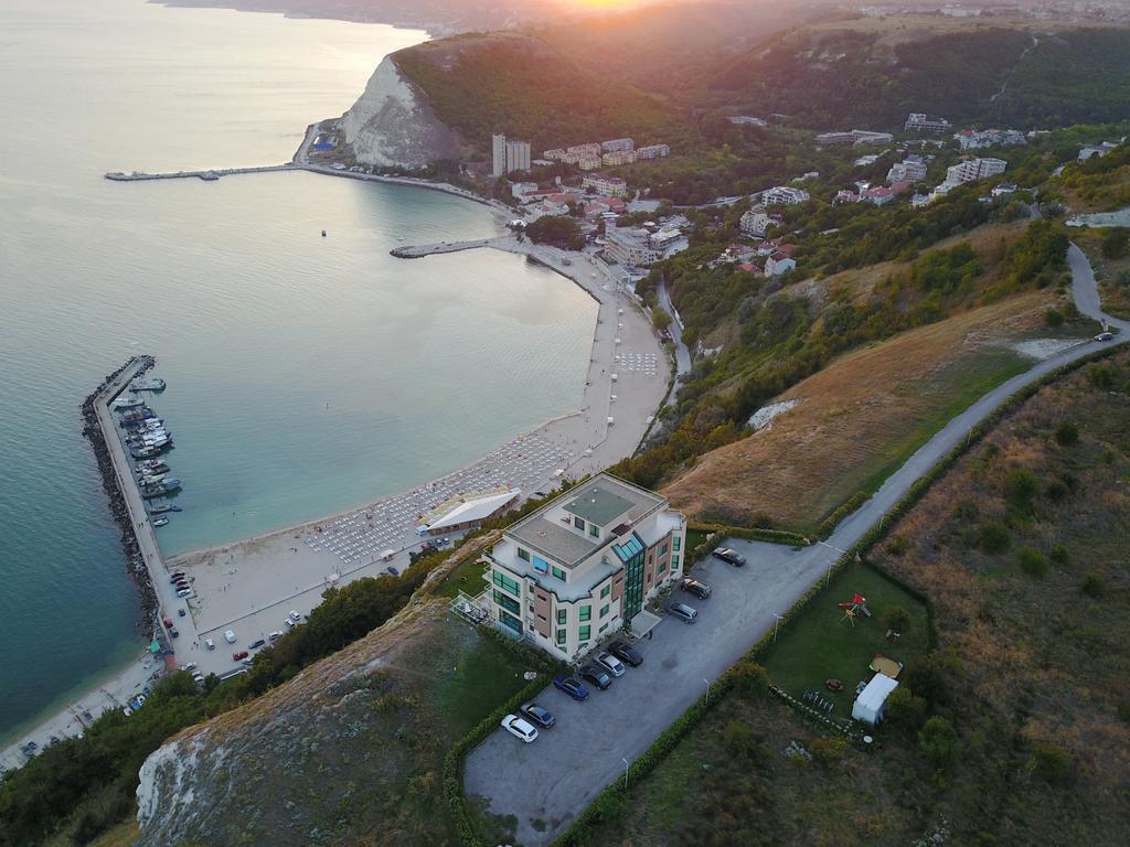 Calithea Complex Aparthotel Kavarna Exterior photo